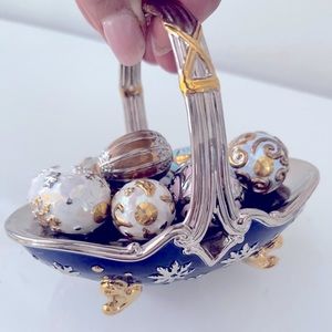 Franklin Mint Winter Basket with 8 Eggs Collectible Faberge TFM